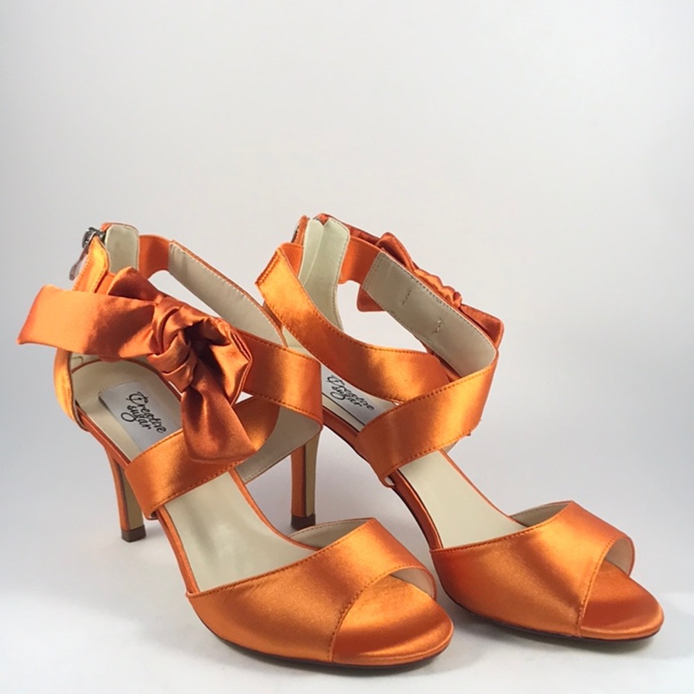 Vibrant orange, satin heels - NIB